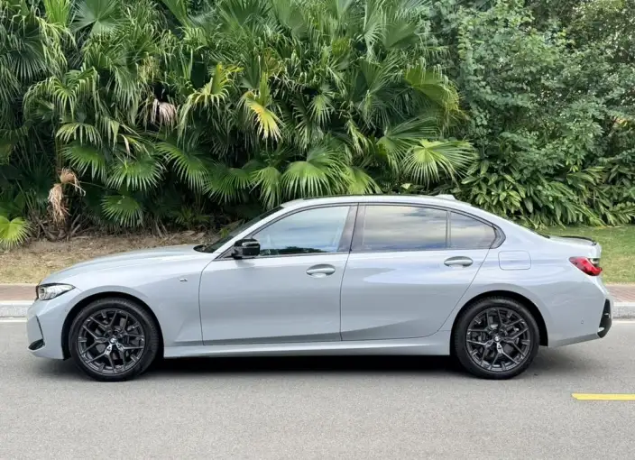 BMW 3 Series 2025 Model 330Li M Sports Night Set – фото 4