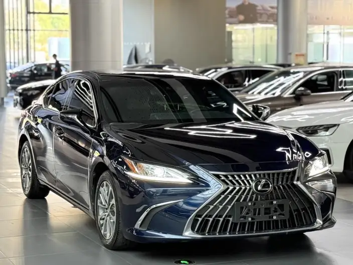 Lexus ES 2022 Model 300h Superior Edition – фото 3