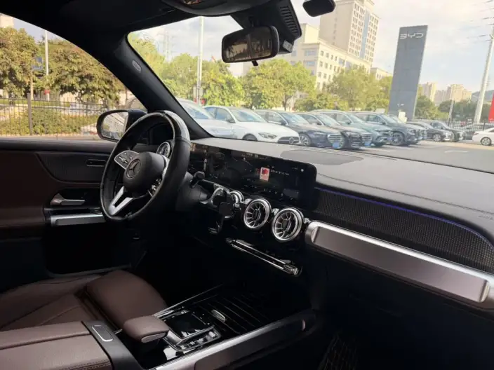 Mercedes-Benz GLB 2022 Model GLB 220 Fashion Model – фото 5