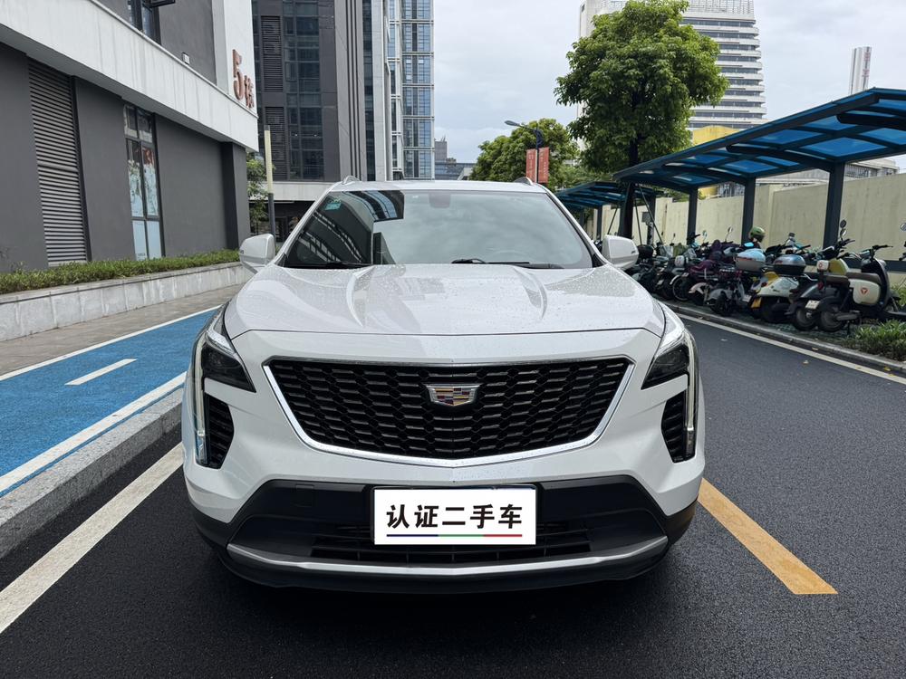 Cadillac XT4 2018 28T FWD Leading – фото 2
