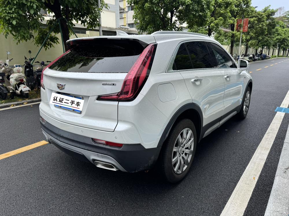 Cadillac XT4 2018 28T FWD Leading – фото 6