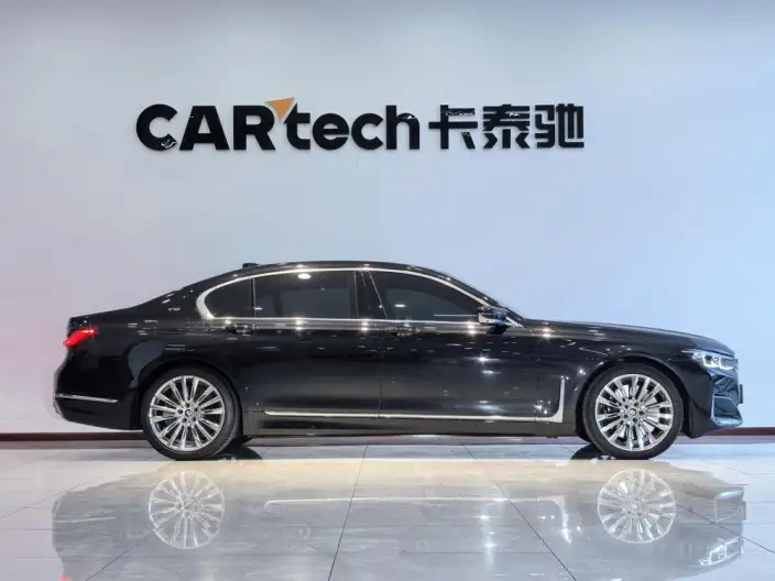 BMW 7 Series 2019 Model M760Li xDrive V12 Luxury Set – фото 8