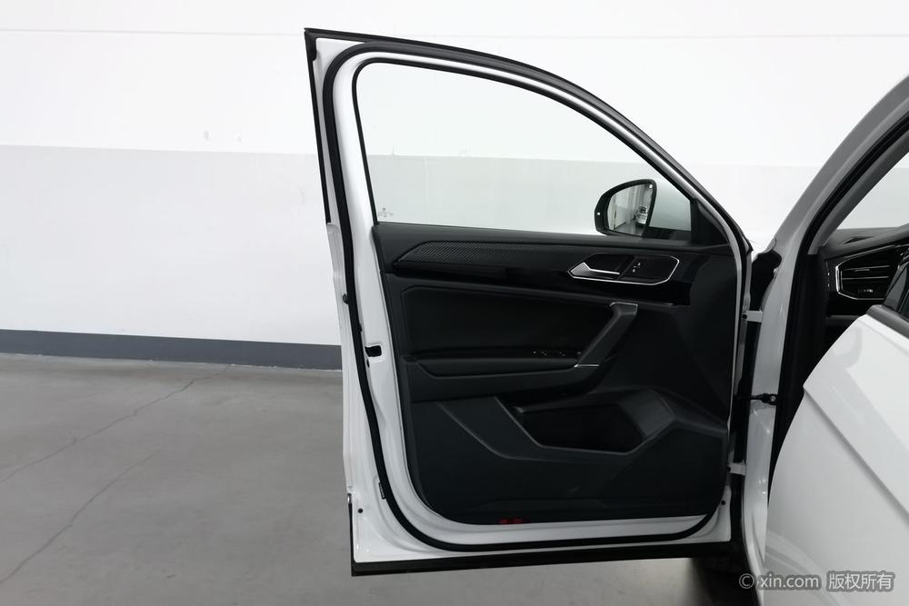 Volkswagen Tayron 2020 330TSI Luxury Connected – фото 21