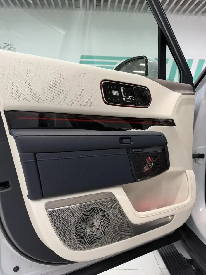 ZEEKR 9X 2025 Model Ultra Edition 70kWh VI seat – фото 8