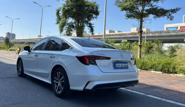 Model Ge 2023 Model 240TURBO CVT Technology Edition – фото 4