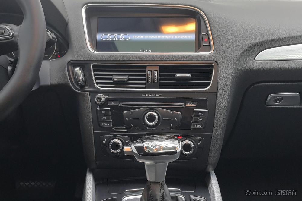 Audi Q5 2013 40 TFSI Technology – фото 13