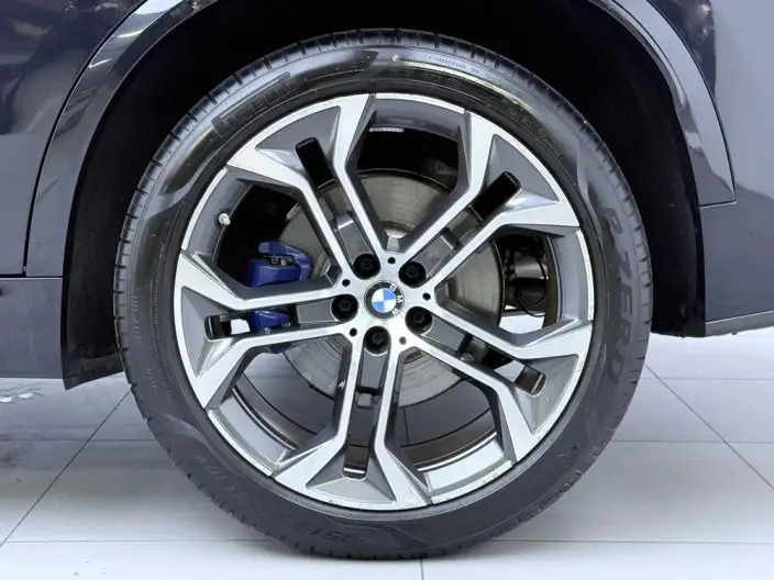 BMW X5 2022 Model Facelift xDrive 40Li Exclusive Model M Sports Set – фото 9