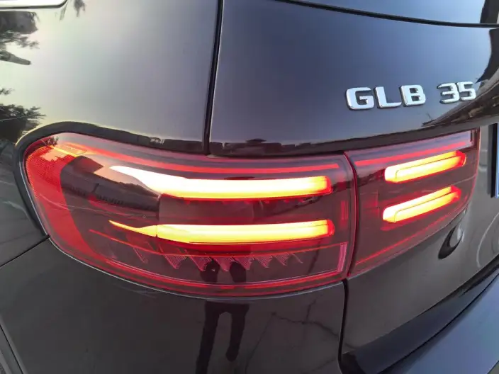 Mercedes-Benz GLB 2024 Model Facelift GLB 220 Fashion Model – фото 9