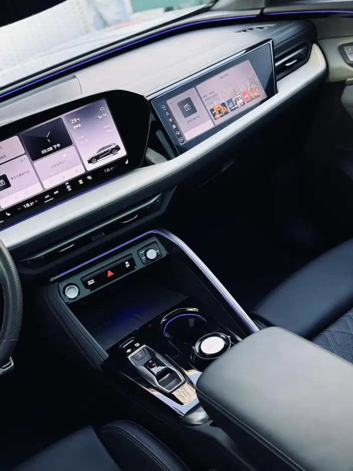 Audi Q5L 2026 Model 2.0T 10M Users Edition Edition – фото 5