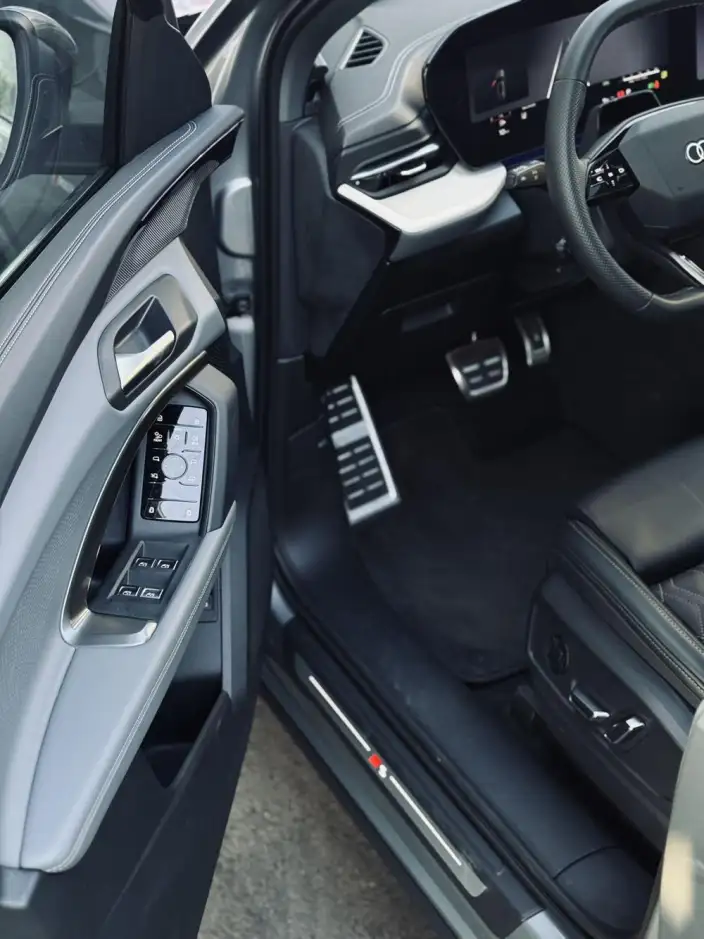 Audi Q5L 2026 Model 2.0T 10M Users Edition Edition – фото 7