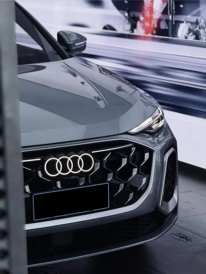 Audi Q5L 2026 Model 2.0T 10M Users Edition Edition – фото 9