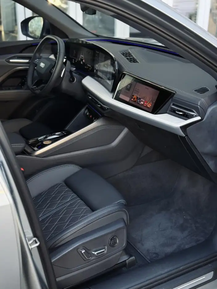 Audi Q5L 2026 Model 2.0T 10M Users Edition Edition – фото 10