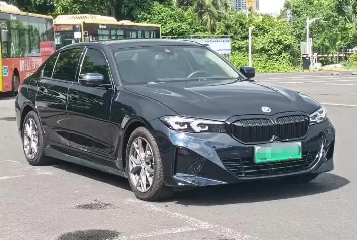 BMW i3 2023 Model eDrive35L – фото 3
