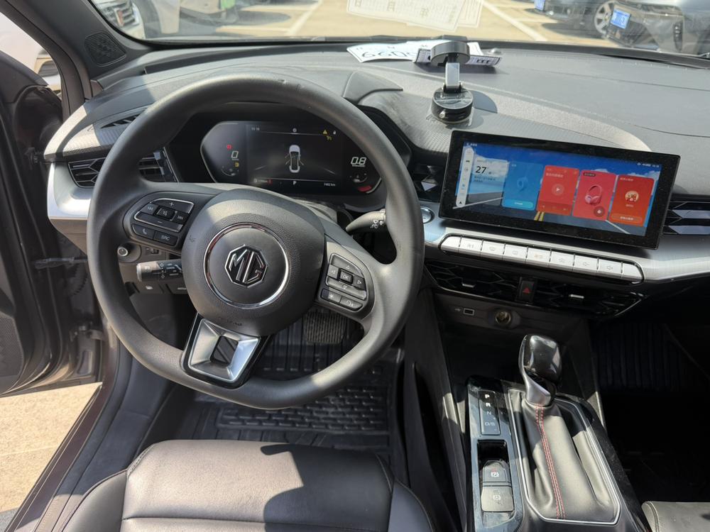 MG5 2022 180DVVT CVT Youth Luxury – фото 9