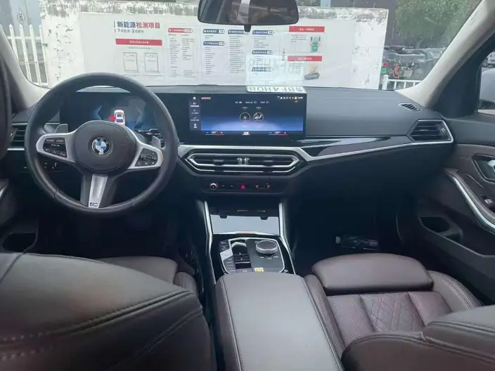 BMW 3 Series 2023 Model 320Li M Sports Set – фото 6