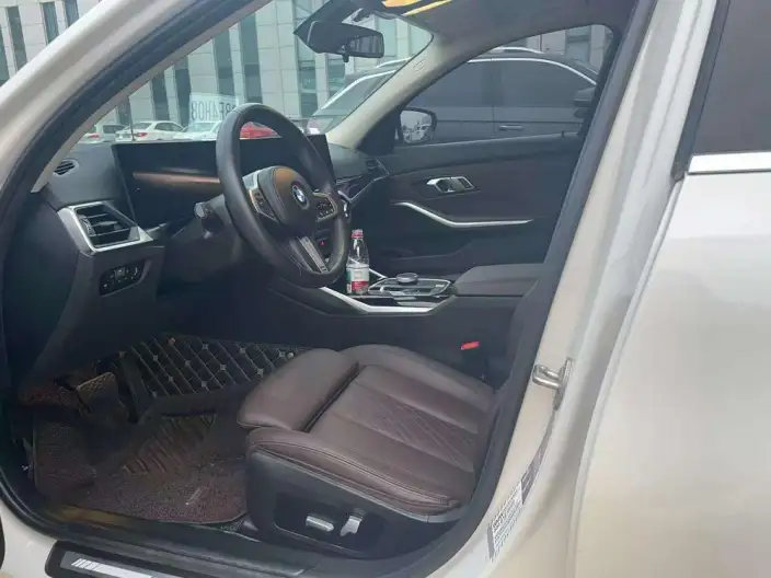 BMW 3 Series 2023 Model 320Li M Sports Set – фото 10