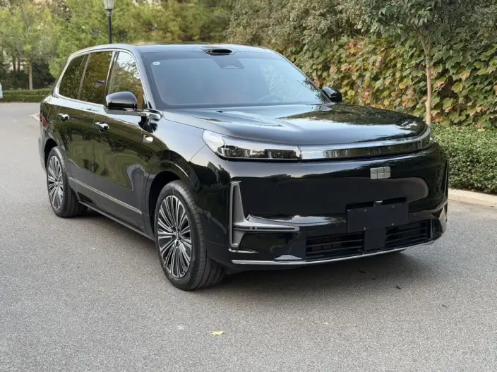 Geely M9 2025 Model 210km 4WD Pilot Edition