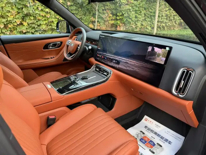 Geely M9 2025 Model 210km 4WD Pilot Edition – фото 9