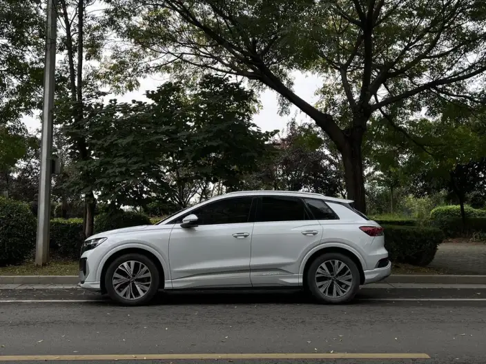 Audi Q4 e-tron 2024 Model 40 e-tron Chuangxing Edition – фото 3