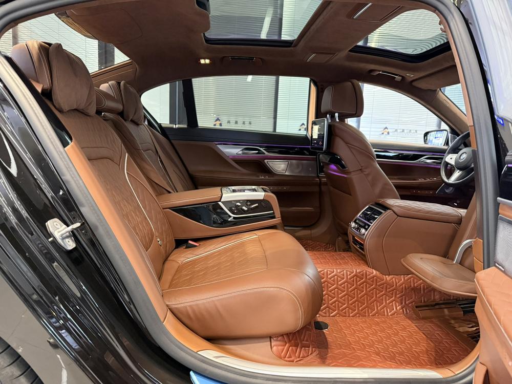 BMW 7 Series 2019 Facelift 740Li xDrive Executive M Sport Package – фото 19
