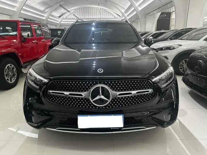 Mercedes-Benz GLC 2024 Model GLC 260 L 4MATIC Luxury Model 5 seat – фото 2