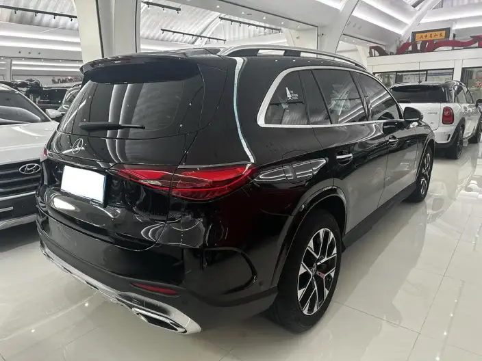 Mercedes-Benz GLC 2024 Model GLC 260 L 4MATIC Luxury Model 5 seat – фото 6