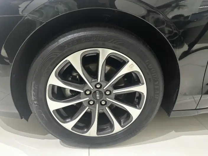 Lincoln Z 2025 Model 2.0T Zun Shang – фото 7