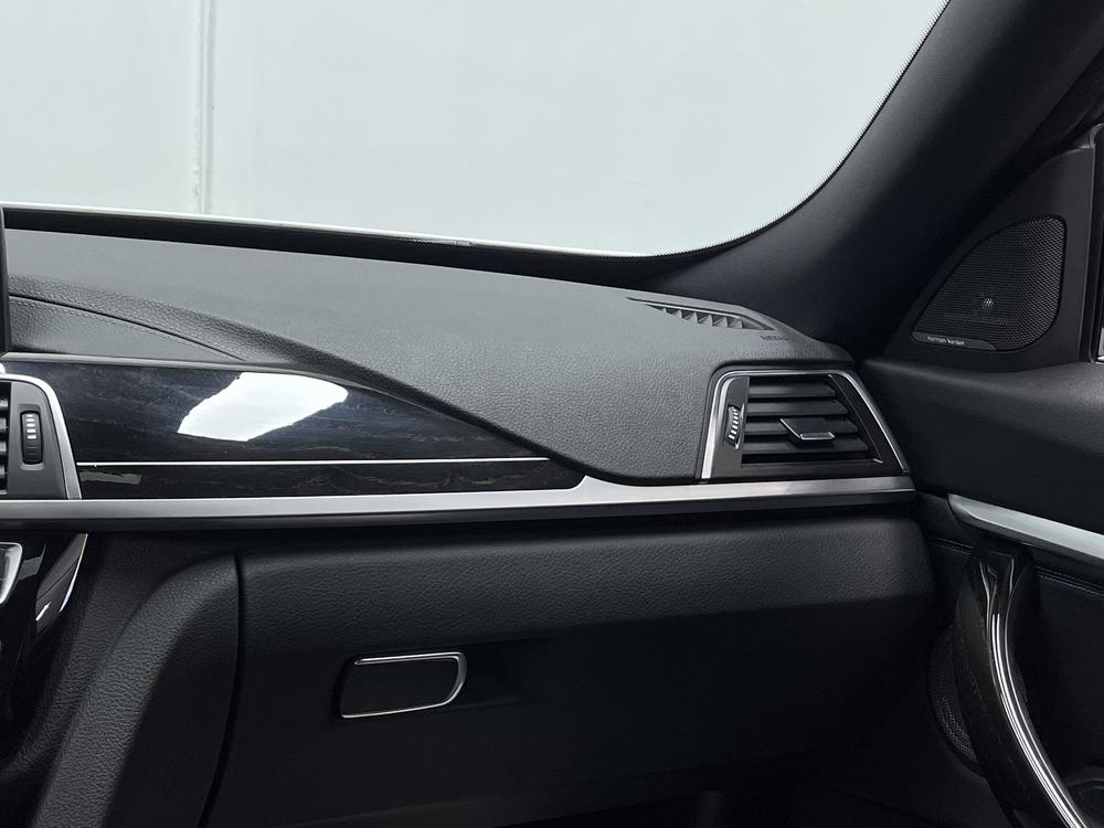 BMW 3 Series Gran Turismo Модель 2019 года 330i xDrive M Sports Night Edition – фото 15