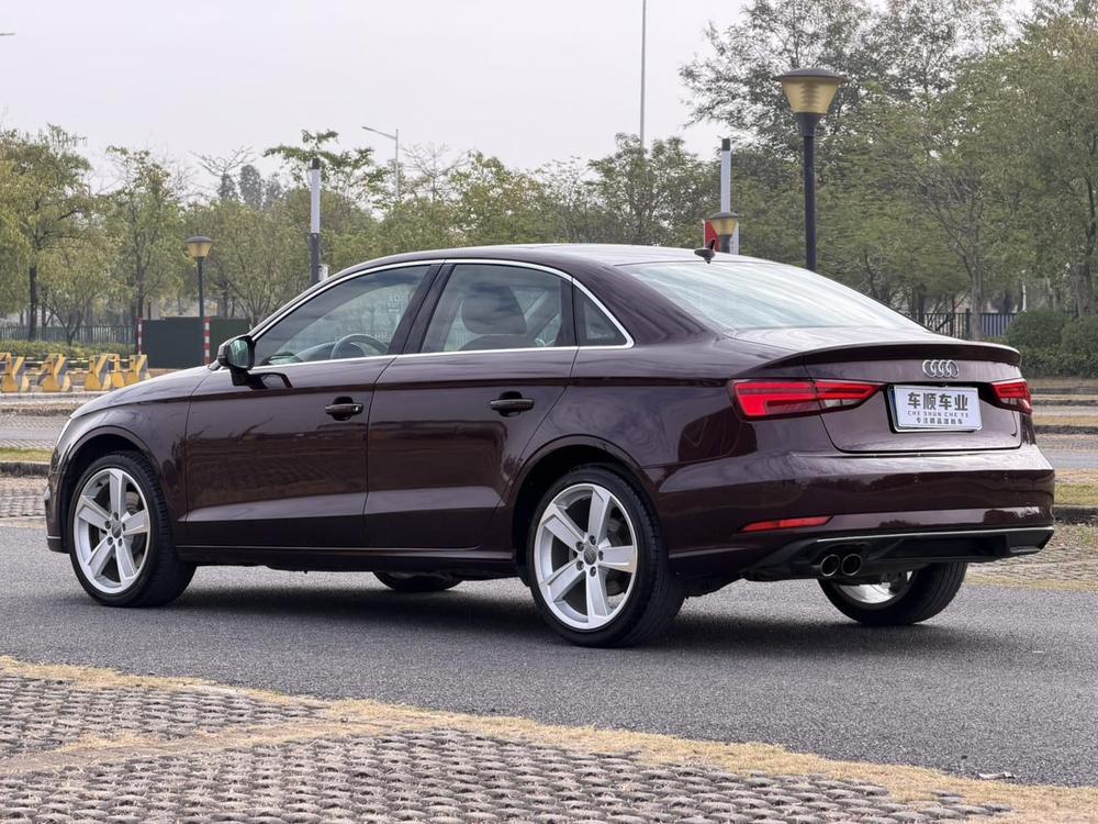 Audi A3 2017 модификация Limousine 40 TFSI Fashion тип – фото 5