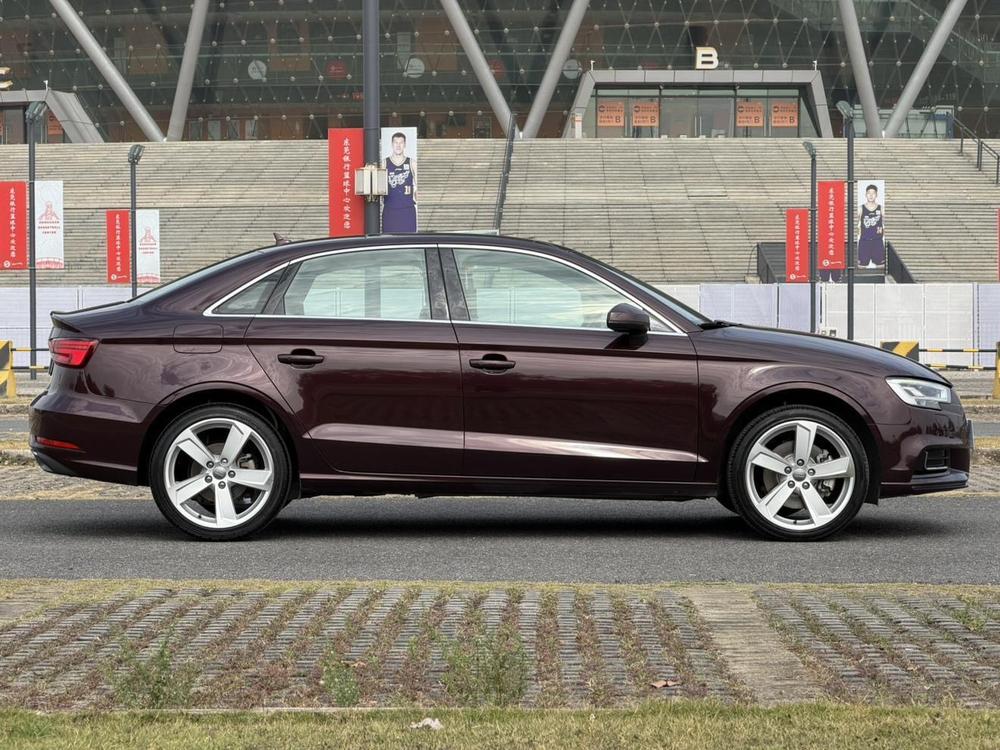 Audi A3 2017 модификация Limousine 40 TFSI Fashion тип – фото 8