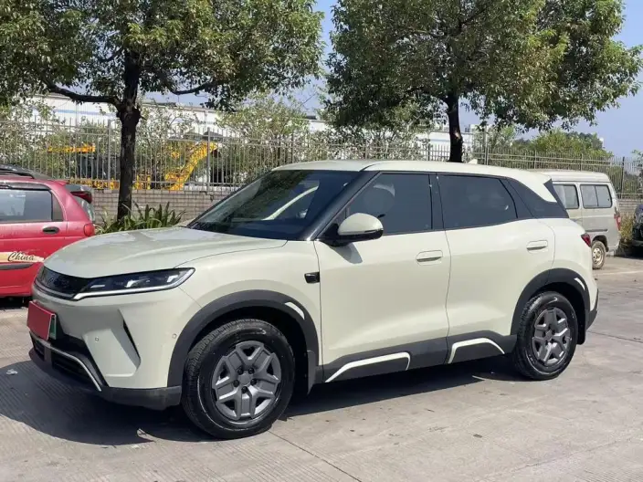 Yuan UP 2025 Model Smart Driving Edition 401KM Vitality Edition – фото 1