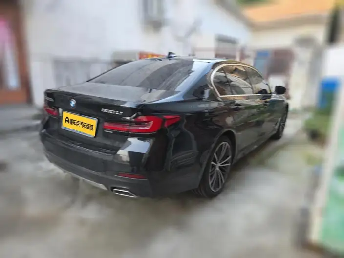 BMW 5 Series 2023 Model 530Li Leading Model M Sports Set – фото 2