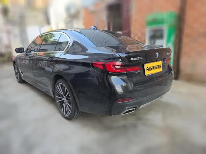 BMW 5 Series 2023 Model 530Li Leading Model M Sports Set – фото 4