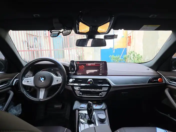 BMW 5 Series 2023 Model 530Li Leading Model M Sports Set – фото 5