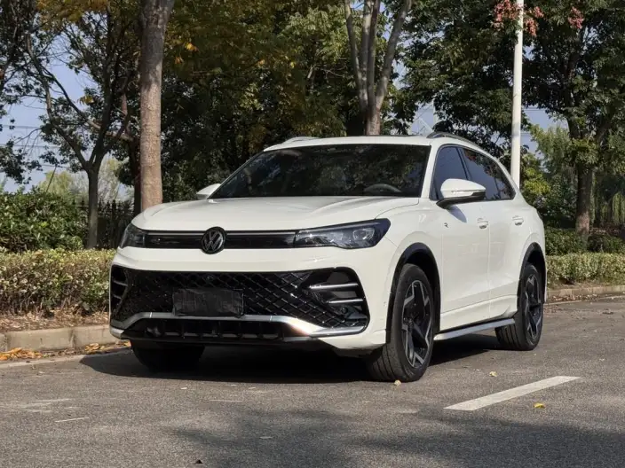 Volkswagen Tiguan L 2024 Model Pro 330TSI 2WD Smart collar Edition – фото 1