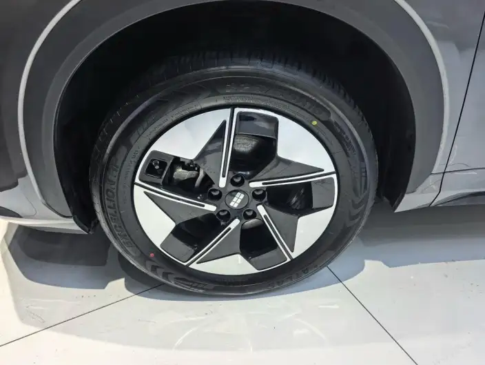 Geely Galaxy E5 2026 Model 610km Tiggo + Edition – фото 9