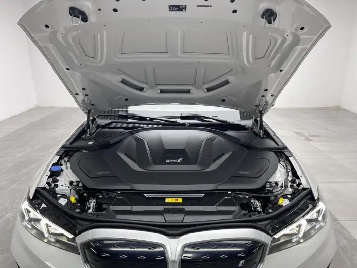 BMW i3 2023 Model eDrive35L – фото 10