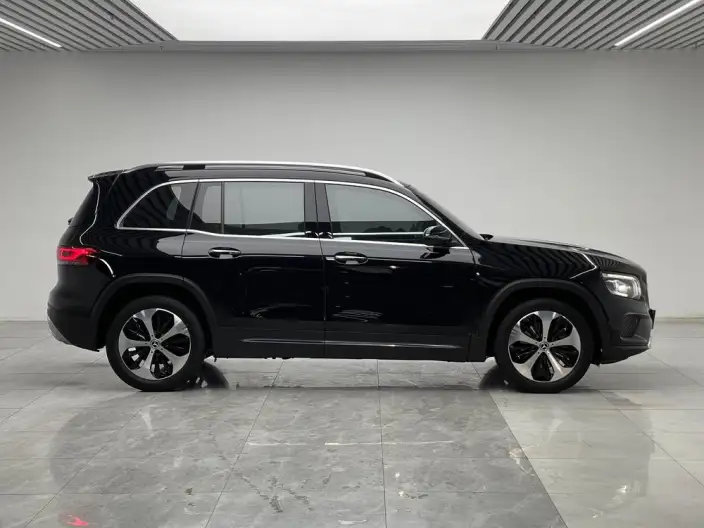 Mercedes-Benz GLB 2023 Model GLB 220 Fashion Model – фото 8