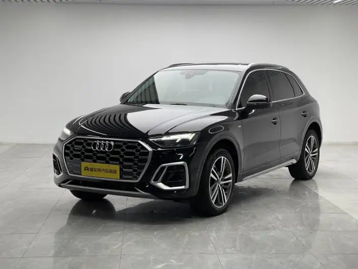 Audi Q5L 2022 Model 40T Luxury Dynamic Model – фото 1