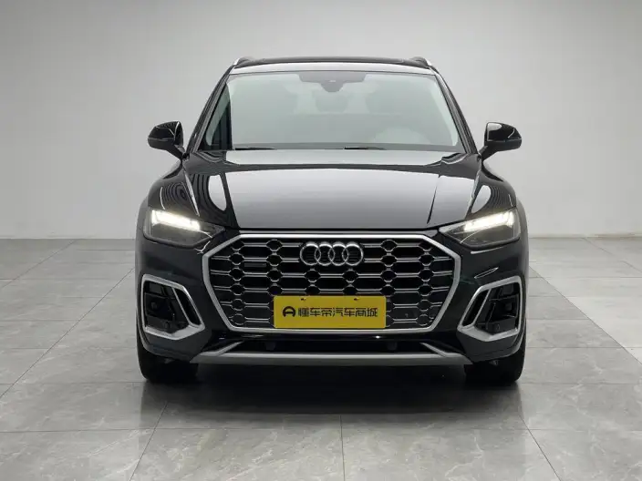 Audi Q5L 2022 Model 40T Luxury Dynamic Model – фото 2