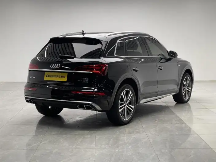 Audi Q5L 2022 Model 40T Luxury Dynamic Model – фото 7