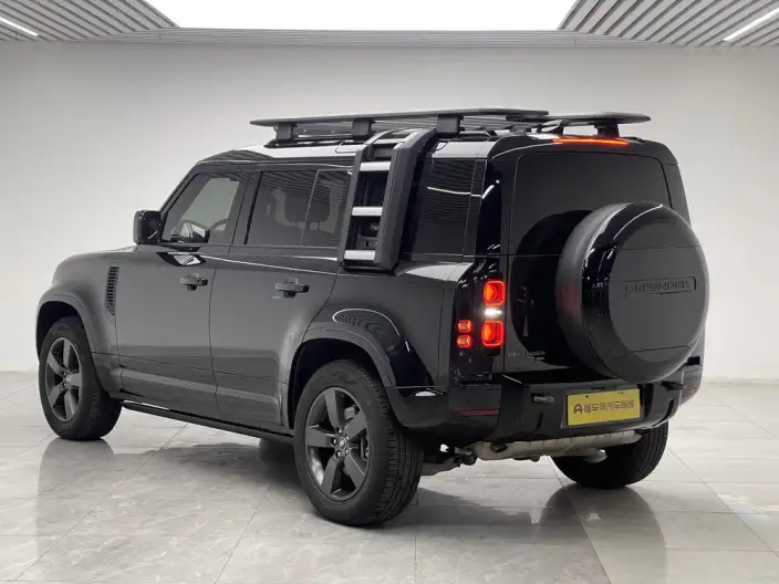 Land Rover Defender 2023 Model Facelift 110 P400 X-Dynamic HSE – фото 5