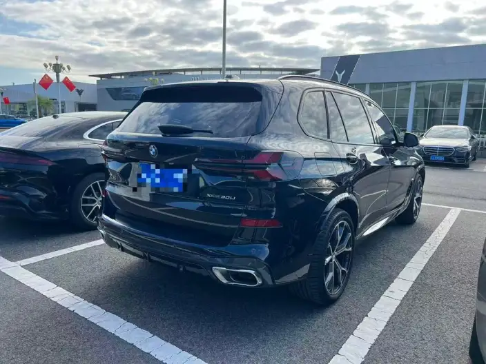 BMW X5 2025 Model xDrive30Li Exclusive Model M Sports Night Set – фото 6