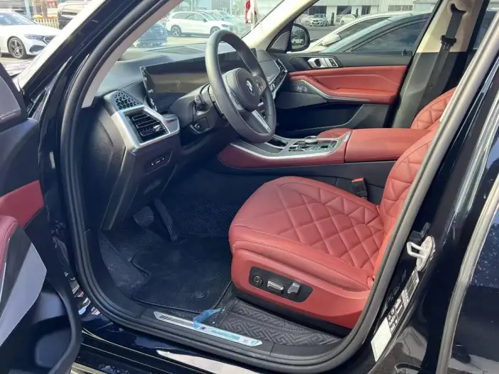 BMW X5 2025 Model xDrive30Li Exclusive Model M Sports Night Set – фото 8
