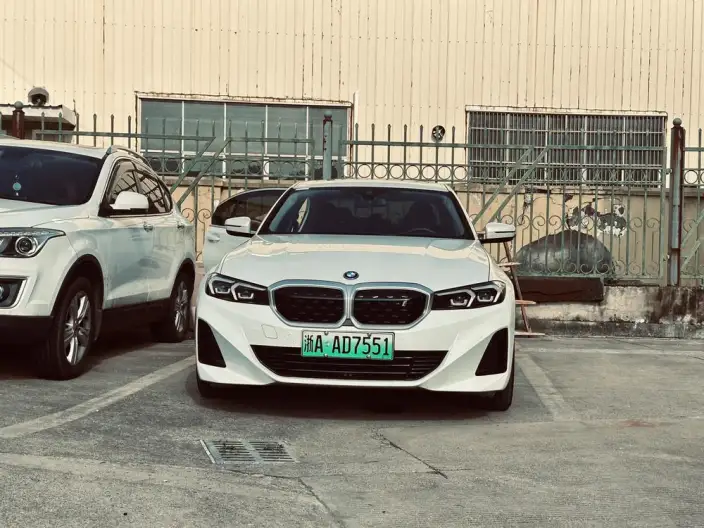 BMW i3 2022 Model eDrive35L – фото 2