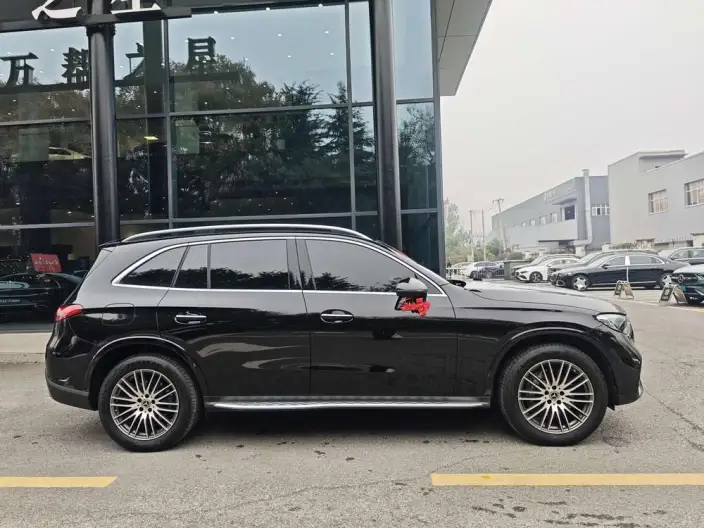 Mercedes-Benz GLC 2025 Model GLC 300 L 4MATIC Dynamic Model 5 seat – фото 3
