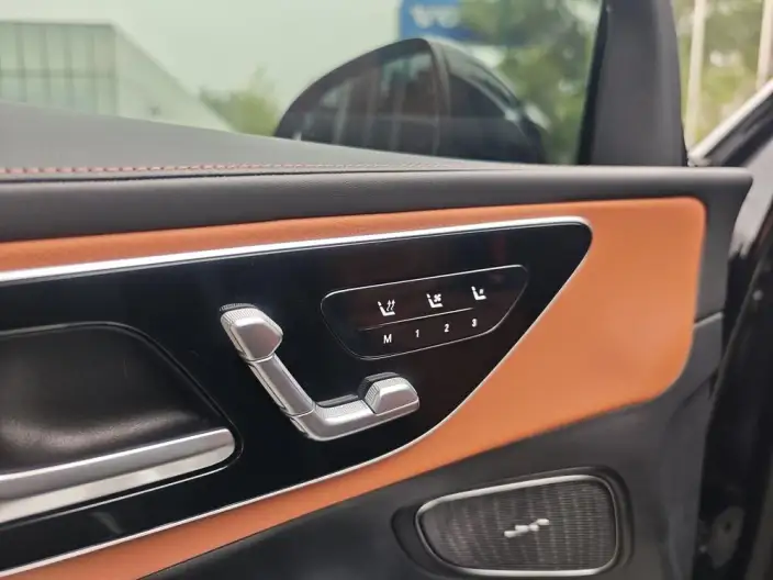 Mercedes-Benz GLC 2025 Model GLC 300 L 4MATIC Dynamic Model 5 seat – фото 4