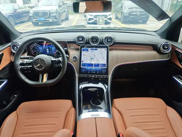 Mercedes-Benz GLC 2025 Model GLC 300 L 4MATIC Dynamic Model 5 seat – фото 7