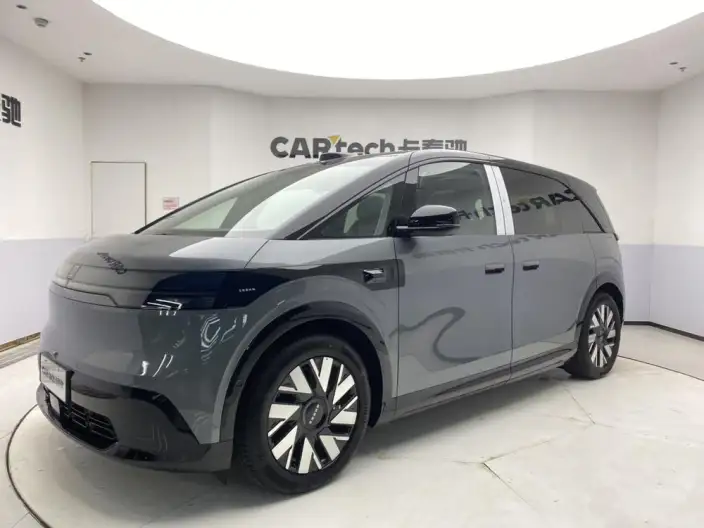 ZEEKR MIX 2025 Model 102kWh Long Battery Life Pro Smart Driving Edition