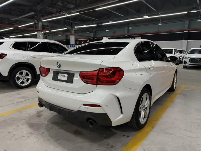 BMW 1 Series 2021 Model 120i M Sports Night Edition – фото 6
